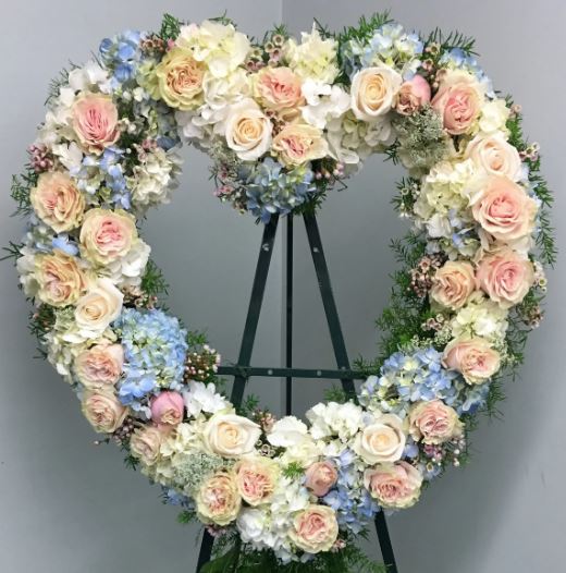 Victorian Heart Heart Wreath Spray